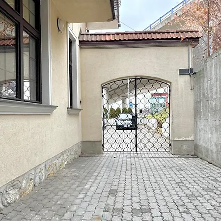 Pb 73m2 Apartment Banska Bystrica